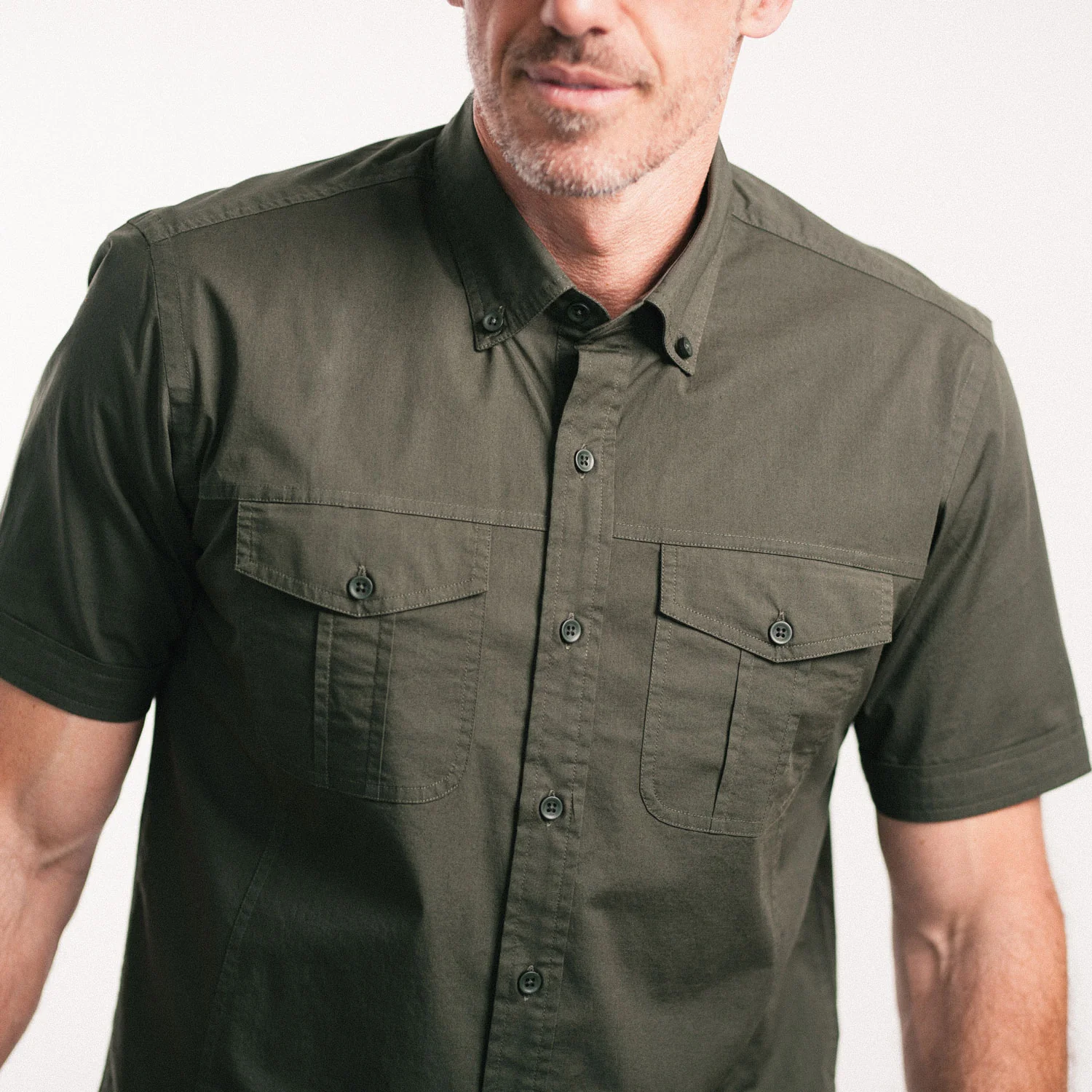Editor Short Sleeve Utility Shirt – Olive Green Stretch Cotton Poplin - Image 6